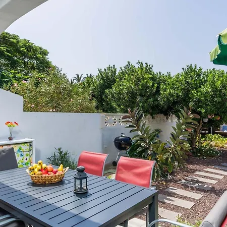 In Playa De La Calera Mit Privatem Parkplatz Apartment